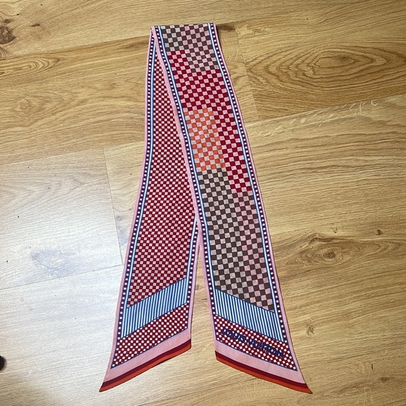 Louis Vuitton 48” x 4.25” Silk Damier Aquarelle Bandeau Piment Twilly Scarf - Picture 5 of 5